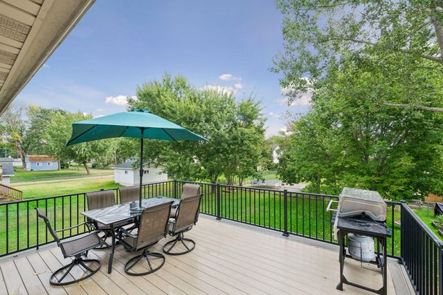 1121 Scott Street S, Shakopee, MN 55379