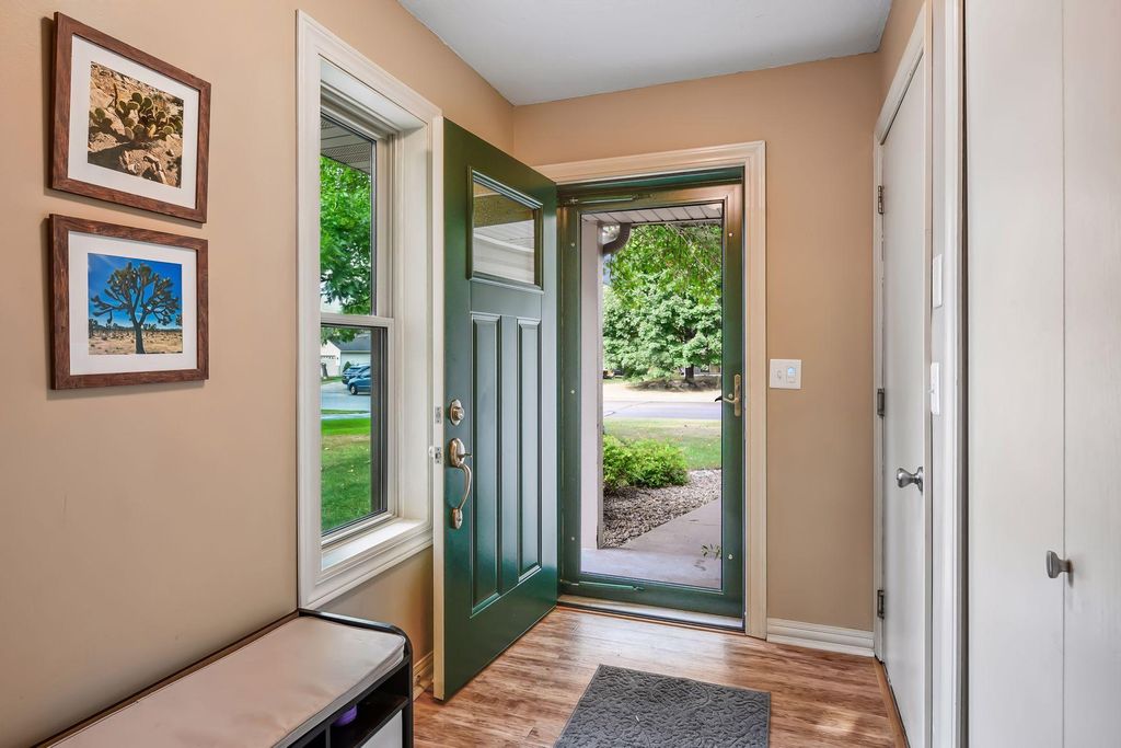1121 Scott Street S, Shakopee, MN 55379 — photo 4