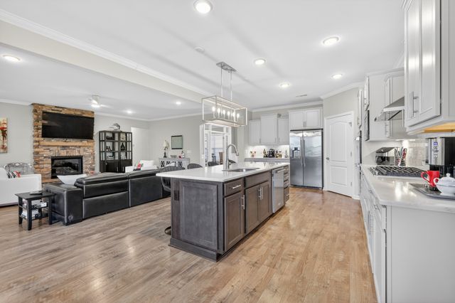 1016 Coffee Rdg, Spring Hill, TN 37174