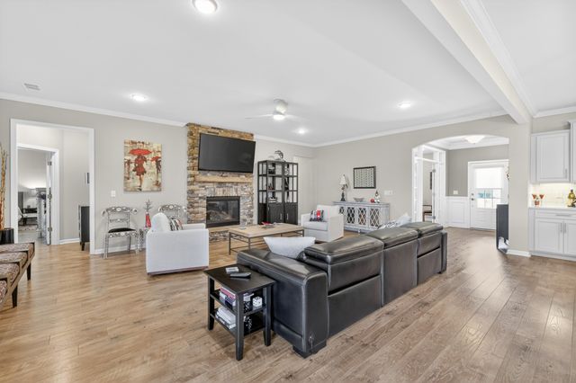 1016 Coffee Rdg, Spring Hill, TN 37174