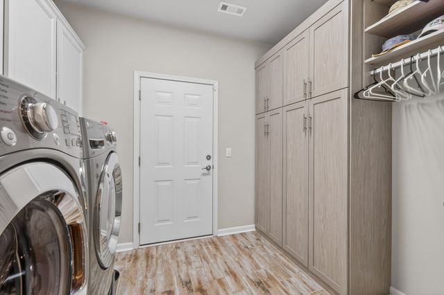 1016 Coffee Rdg, Spring Hill, TN 37174