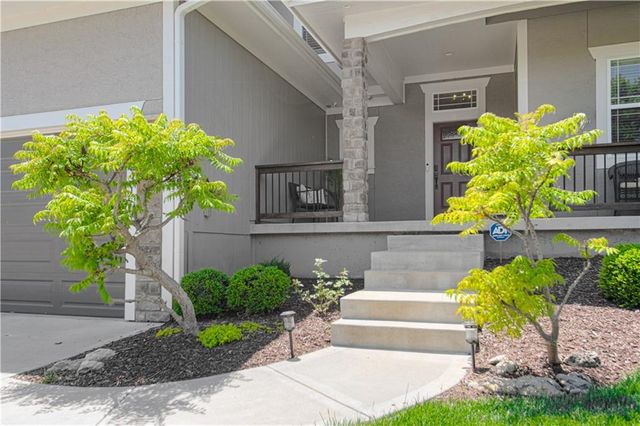 24031 W 121st Street, Olathe, KS 66061