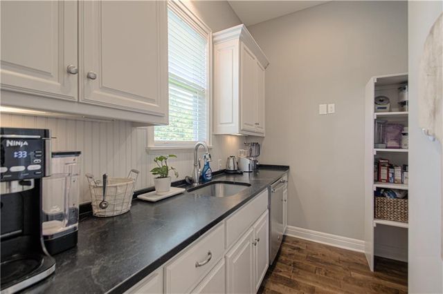 24031 W 121st Street, Olathe, KS 66061