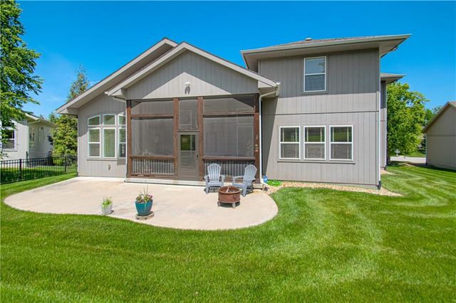24031 W 121st Street, Olathe, KS 66061