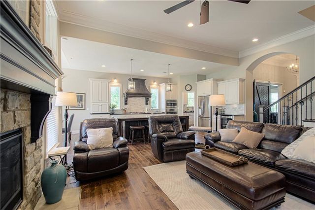 24031 W 121st Street, Olathe, KS 66061