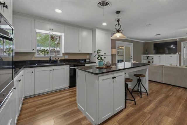 6724 Cumberland Road, Fort Worth, TX 76116