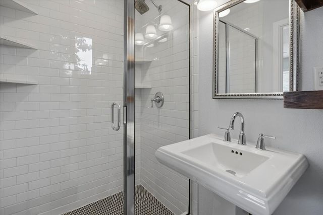 6724 Cumberland Road, Fort Worth, TX 76116