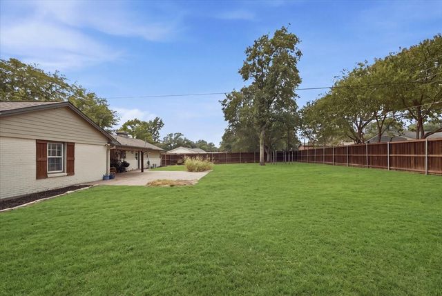 6724 Cumberland Road, Fort Worth, TX 76116
