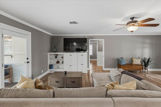 6724 Cumberland Road, Fort Worth, TX 76116