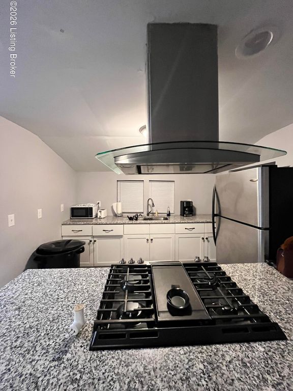 5030 Cane Run Rd, Louisville, KY 40216