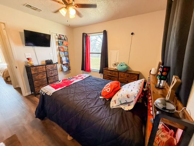 515 Longbotham, Wortham, TX 76693