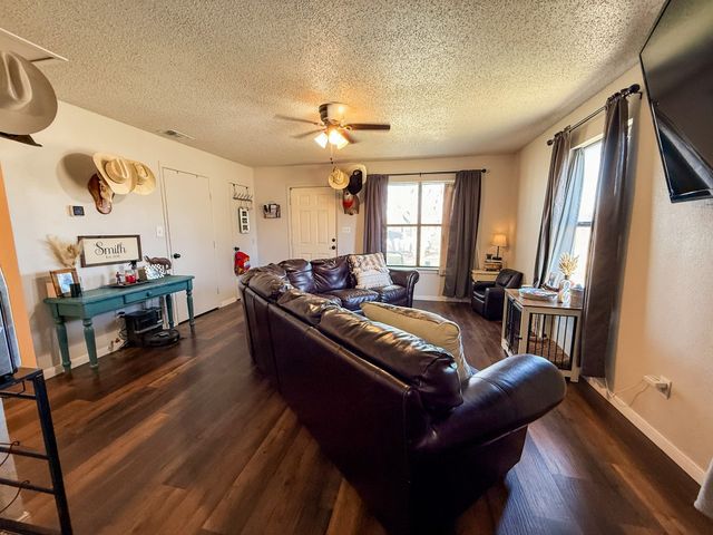 515 Longbotham, Wortham, TX 76693