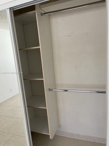 724 NE 4th St 12, Hallandale Beach, FL 33009