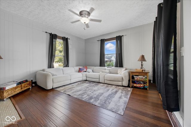 201 W Hendricks Street, Shelbyville, IN 46176