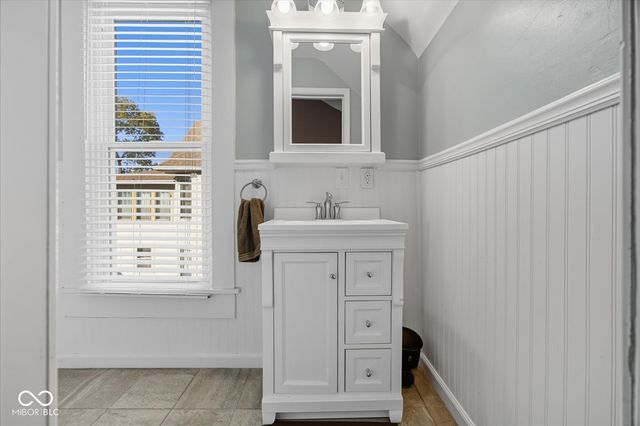 201 W Hendricks Street, Shelbyville, IN 46176