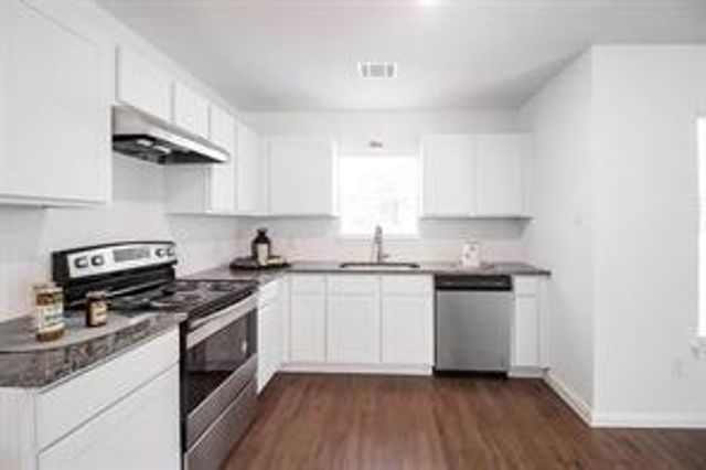 195 Cherry Tree, Livingston, TX 77351