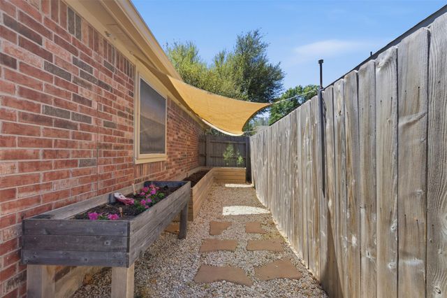 609 Indian Run DR, Pflugerville, TX 78660