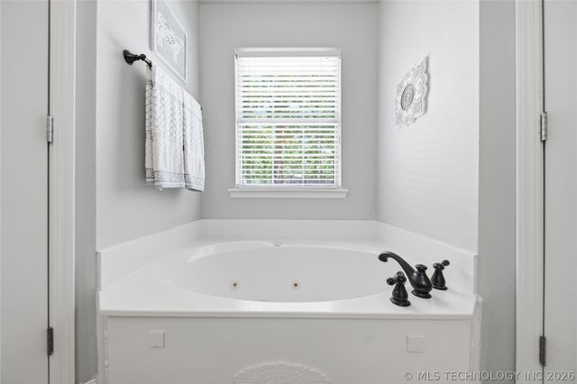 14521 E 202nd Street S, Bixby, OK 74008