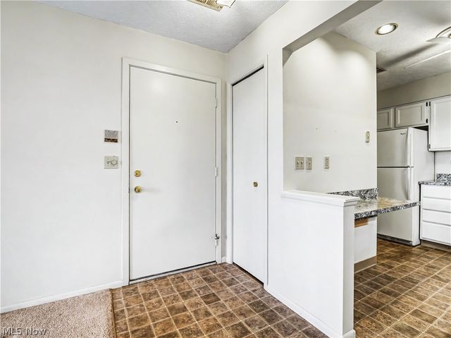 1207 W River Road N D3, Elyria, OH 44035