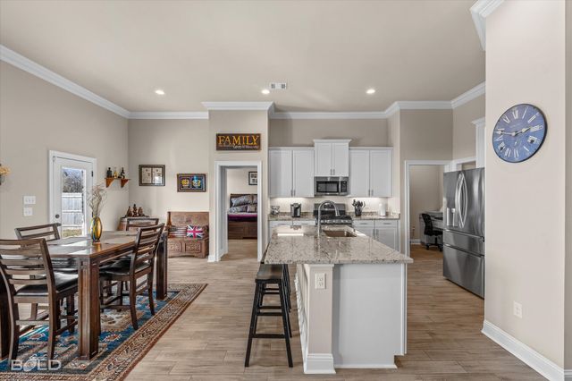 209 Saint Edmunds Way, Bossier City, LA 71111