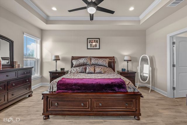 209 Saint Edmunds Way, Bossier City, LA 71111