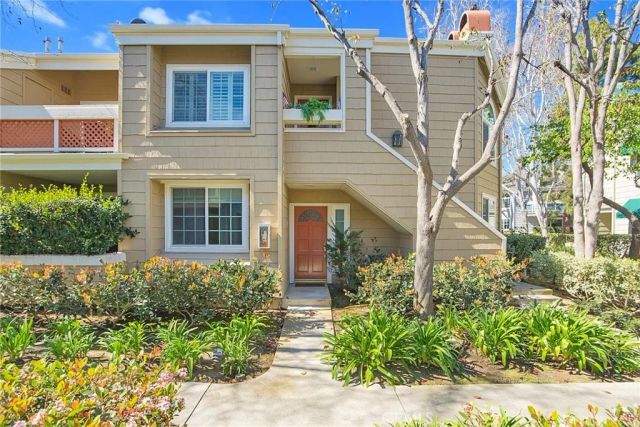 7281 Coho Drive 206, Huntington Beach, CA 92648