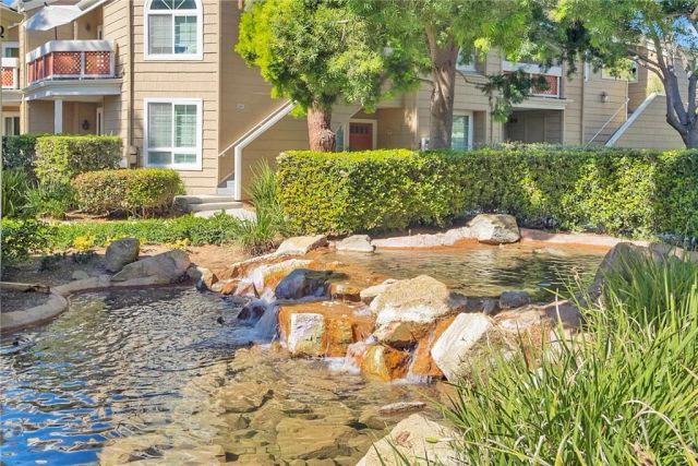 7281 Coho Drive 206, Huntington Beach, CA 92648