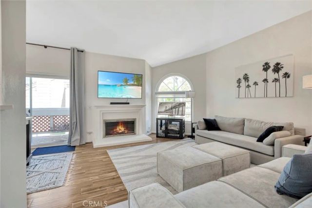 7281 Coho Drive 206, Huntington Beach, CA 92648