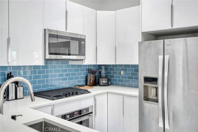 7281 Coho Drive 206, Huntington Beach, CA 92648