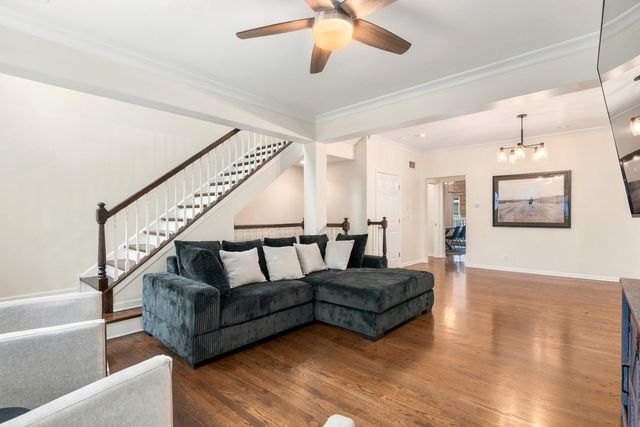 237 Box Car Drive, Naperville, IL 60540