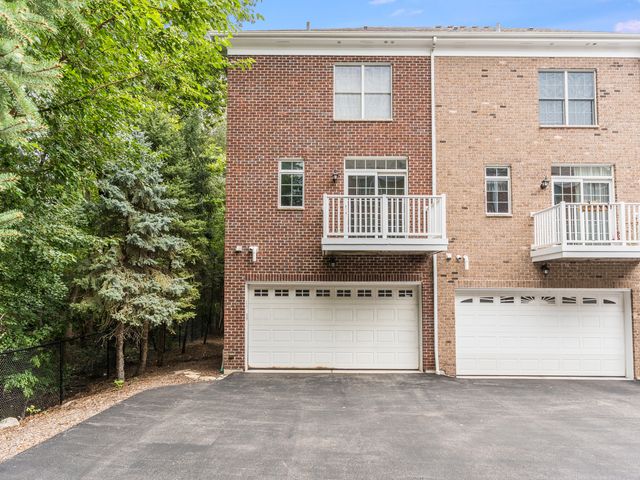 237 Box Car Drive, Naperville, IL 60540