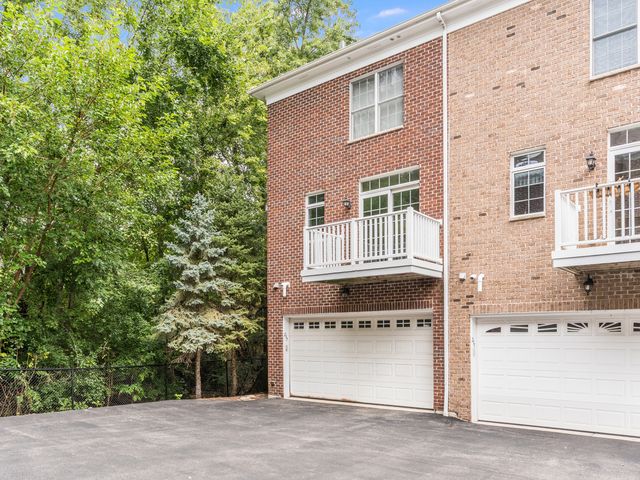 237 Box Car Drive, Naperville, IL 60540