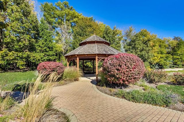 237 Box Car Drive, Naperville, IL 60540
