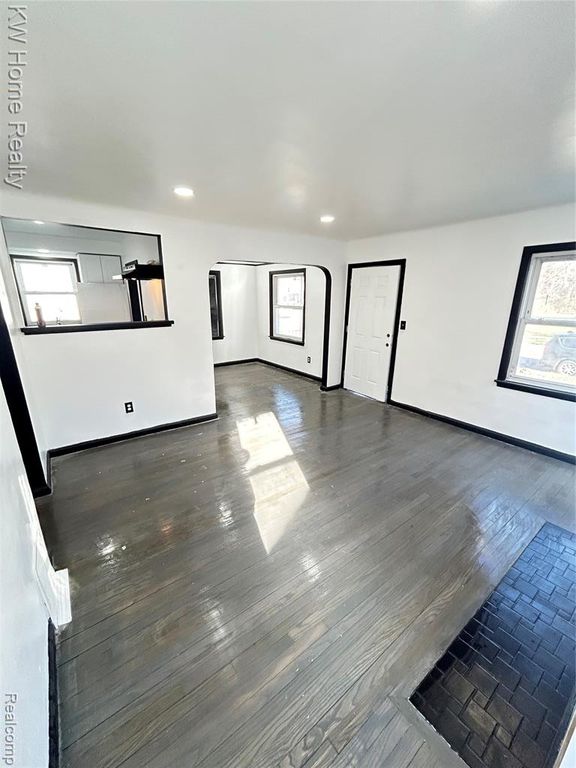 9343 Memorial Street, Detroit, MI 48228