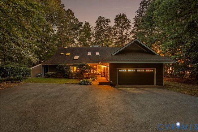 13714 Winterberry Rdg, Midlothian, VA 23112