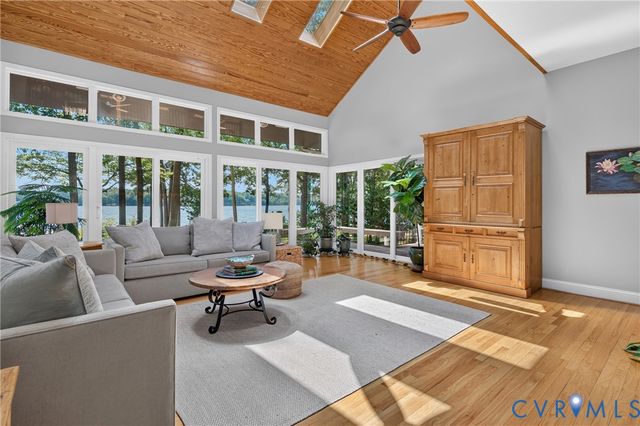 13714 Winterberry Rdg, Midlothian, VA 23112
