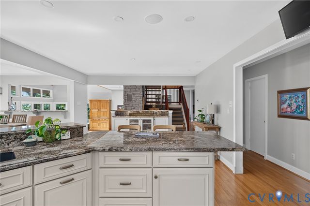 13714 Winterberry Rdg, Midlothian, VA 23112