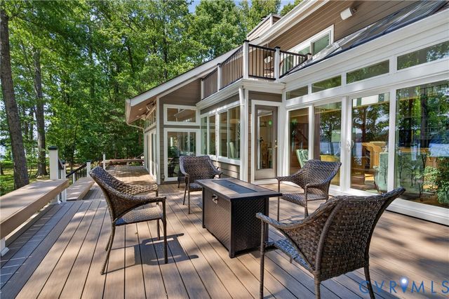 13714 Winterberry Rdg, Midlothian, VA 23112