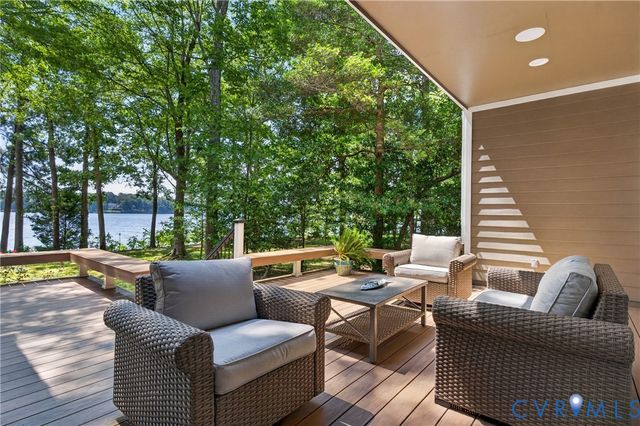 13714 Winterberry Rdg, Midlothian, VA 23112