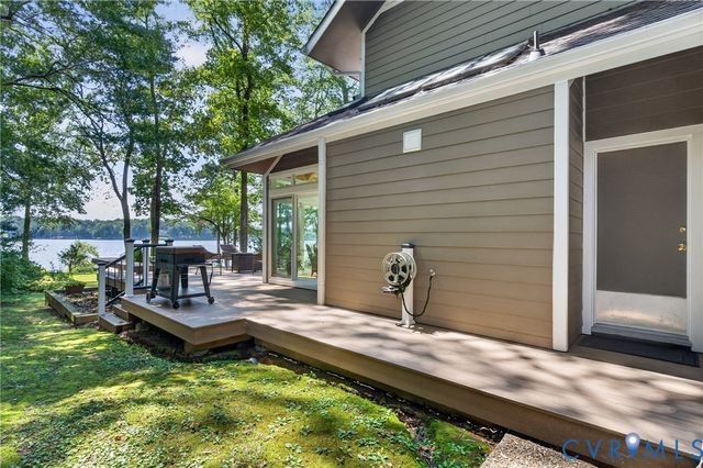 13714 Winterberry Rdg, Midlothian, VA 23112