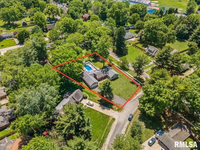 23 CIRCLE Drive, Rochester, IL 62563