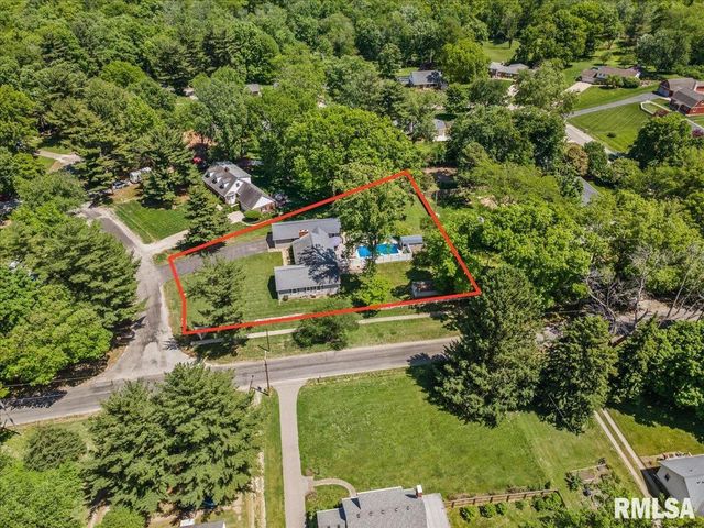 23 CIRCLE Drive, Rochester, IL 62563