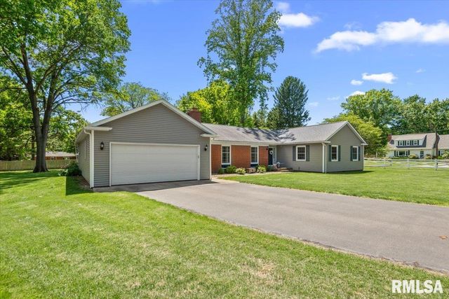23 CIRCLE Drive, Rochester, IL 62563