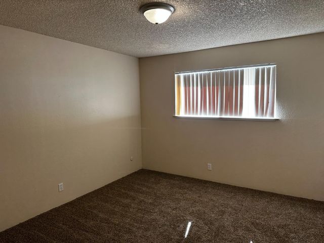 1905 E Pontiac Way, Fresno, CA 93726