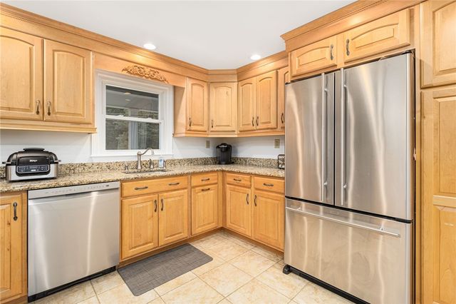 7 Jencks Road, Cumberland, RI 02864