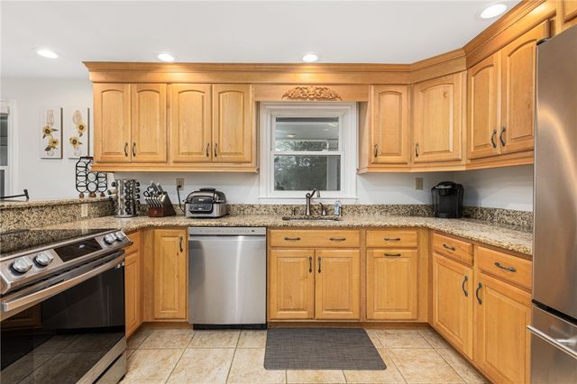 7 Jencks Road, Cumberland, RI 02864