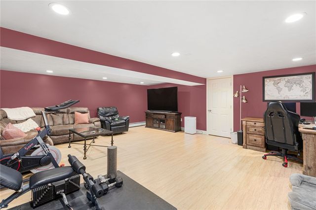 7 Jencks Road, Cumberland, RI 02864