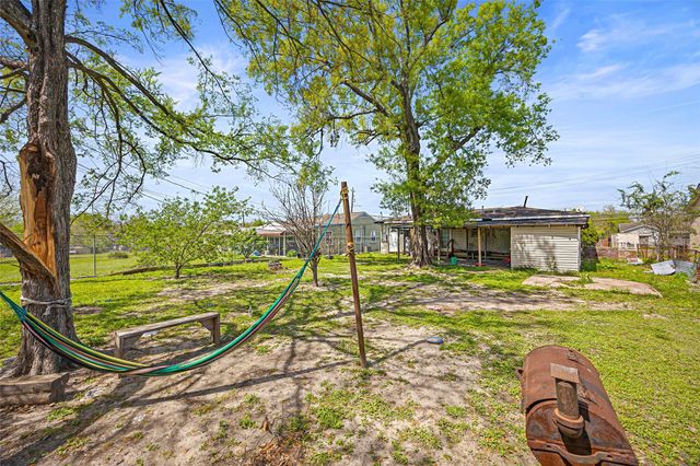 13338 Vicksburg Street, Houston, TX 77015