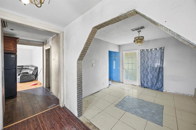 13338 Vicksburg Street, Houston, TX 77015