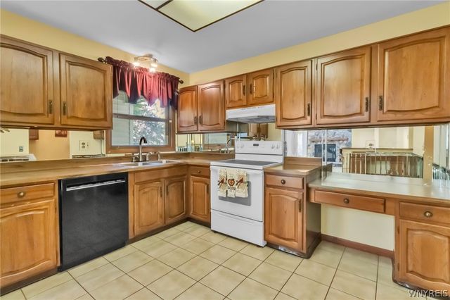229 Robin Road, Amherst, NY 14228
